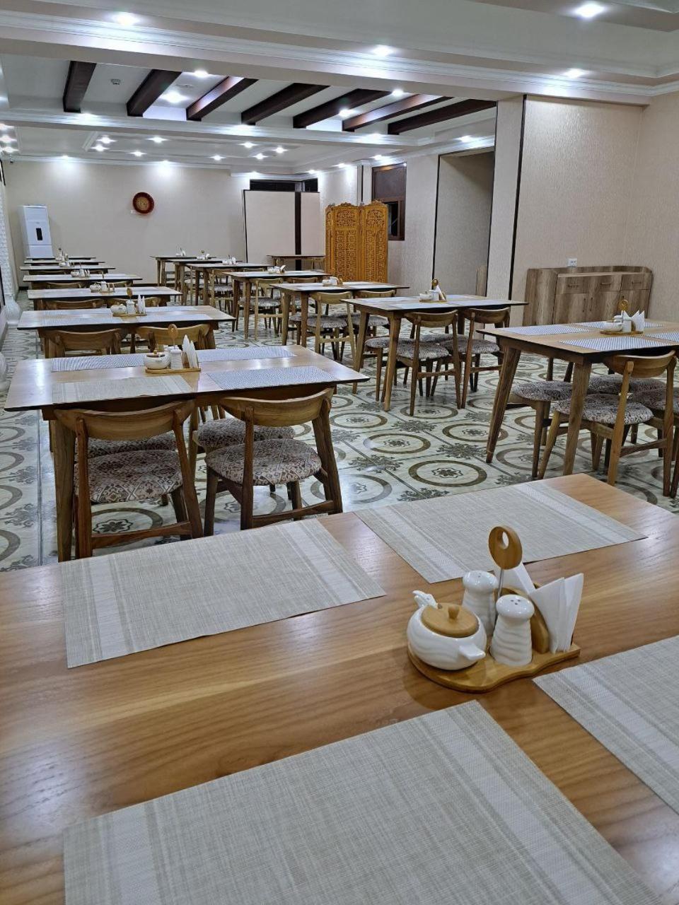 Caravan Plaza Inn Boutique Bukhara Esterno foto